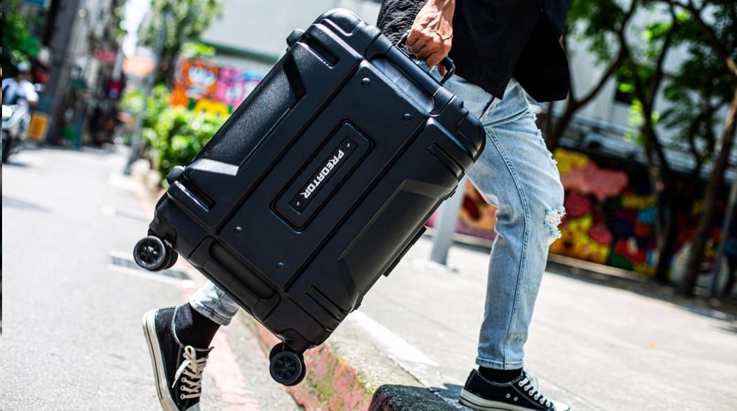 Acer Predator Robust Luggage 22", černá