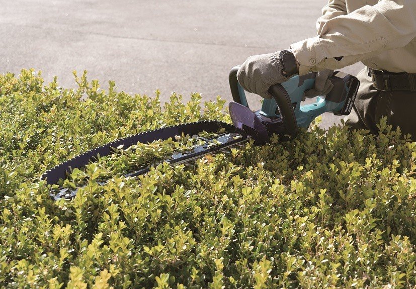 Akumulátorové nožnice na živý plot Makita DUH607RT 600 mm Li-ion LXT 18V/5,0Ah