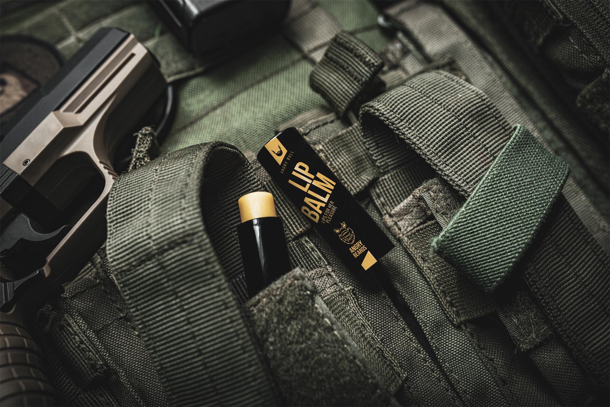 Angry Beards Angry Bull balzam na pery 4,8 ml