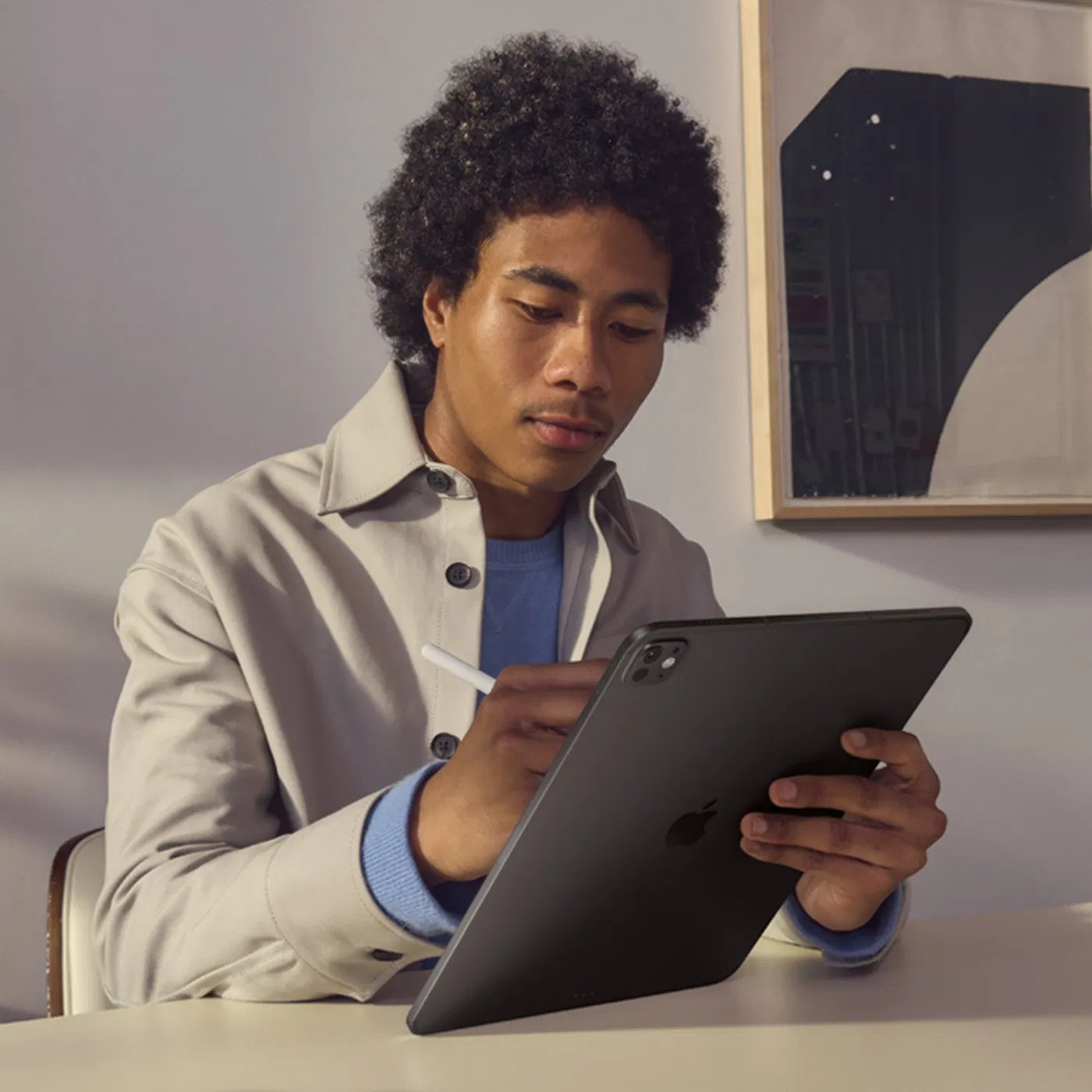 Apple iPad Pro M5 13" Wi-Fi + Cellular 256GB, Stříbrná