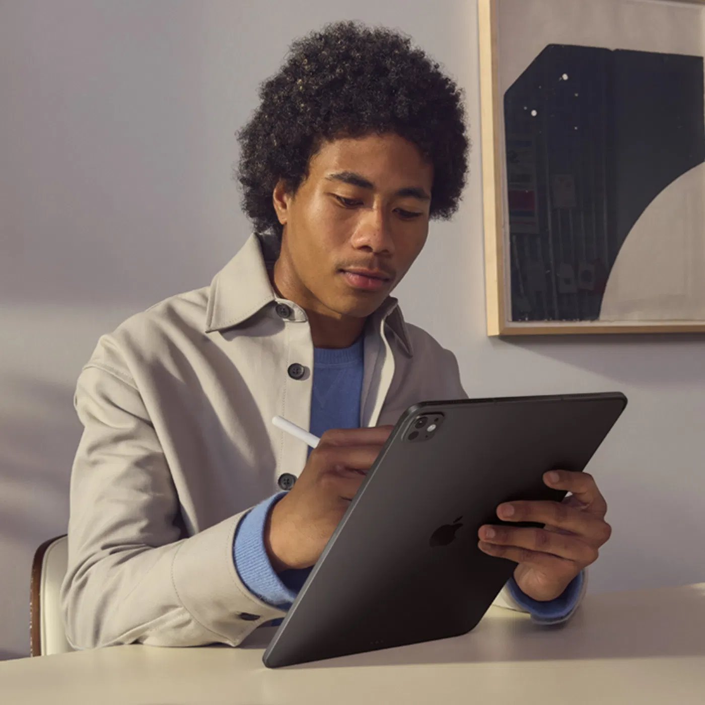 Apple iPad Pro M5 13" Wi-Fi + Cellular 2TB, vesmírne čierna