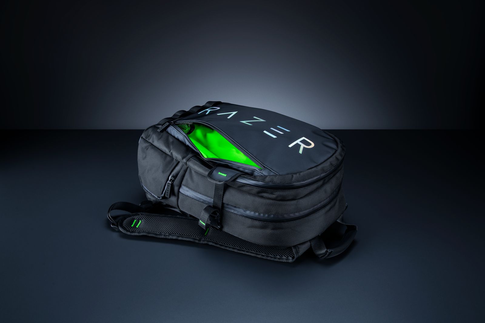 Batoh Razer Rogue (15,6") V3 - Chromatic Edition