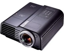 BenQ DLP Projektor MP723/3300 ANSI/XGA/2000:1/DVI
