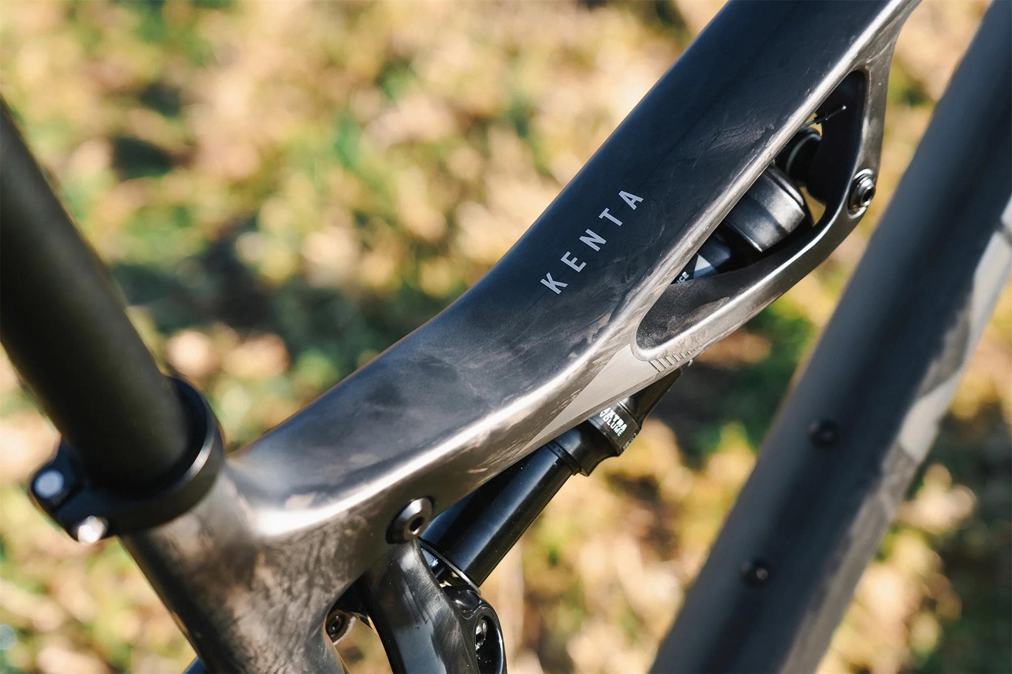 Celoodpružený bicykel MMR KENTA 10 - Carbon N Chrome - veľkosť S / 2024
