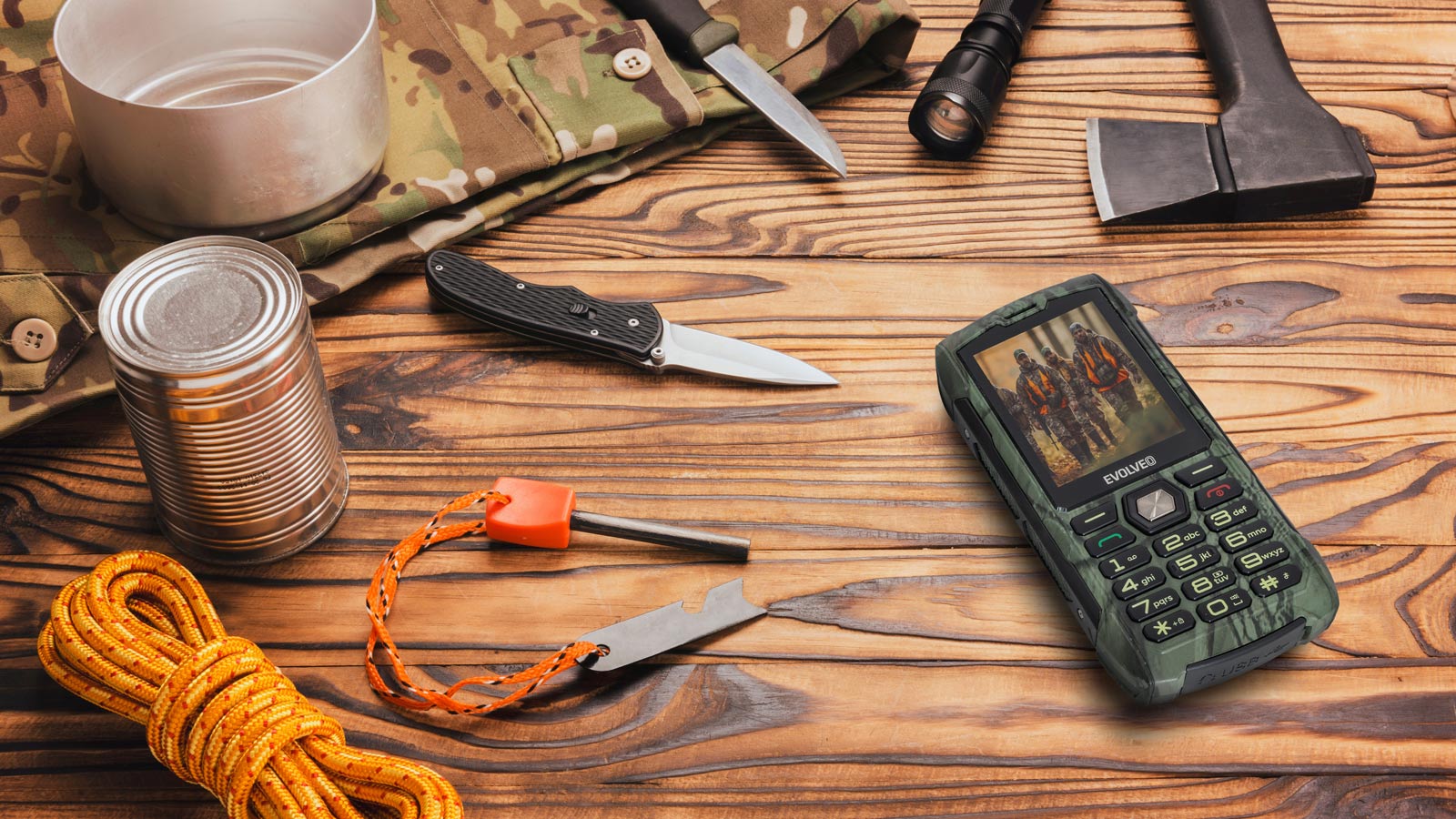 EVOLVEO StrongPhone H1 v poľovníckom maskovaní