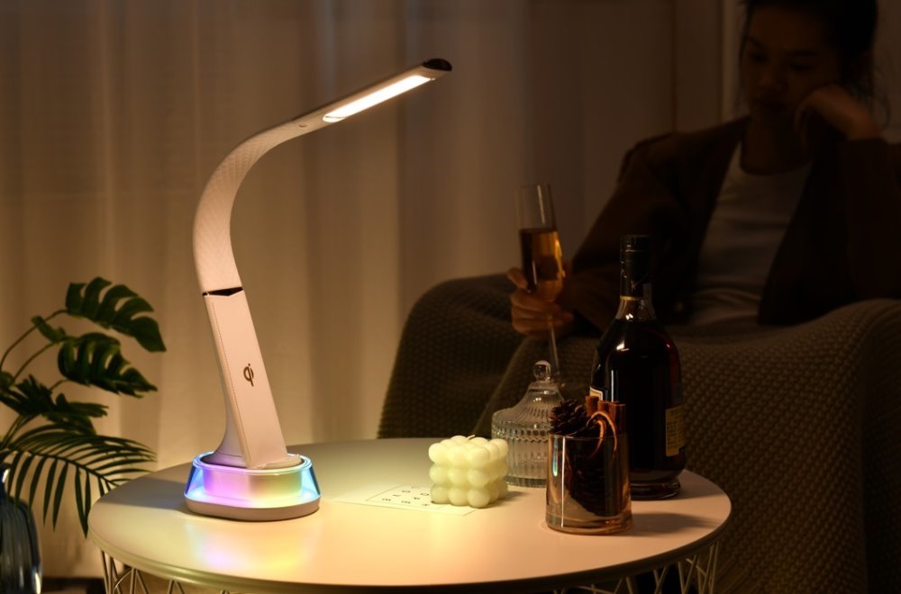 IMMAX LED stolová lampa CORELLA biela + zlaté prvky