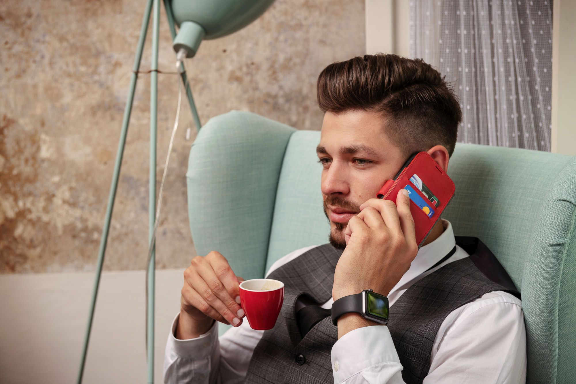 Kožené puzdro typu kniha FIXED ProFit pre Apple iPhone 13 Pro, červené