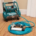 MAKITA AC001GZ Akumulátorový kompresor Li-ion XGT 40 V, bez akumulátora Z