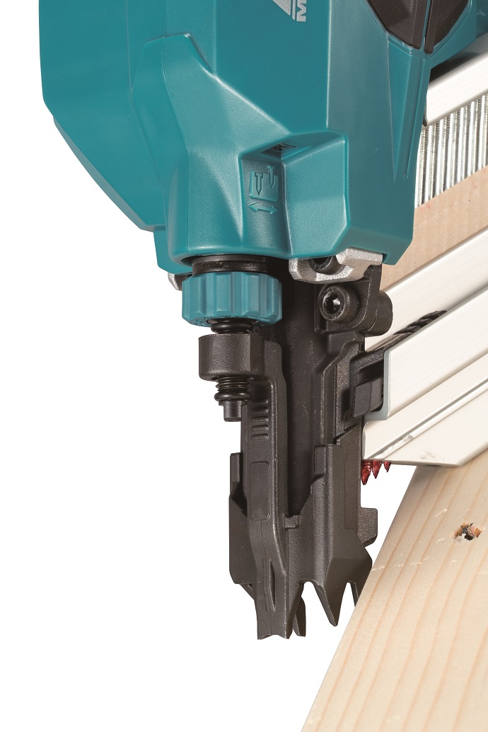 MAKITA Akumulátorová klincovačka 50-90 mm Li-ion XGT 40V, bez batérie Z