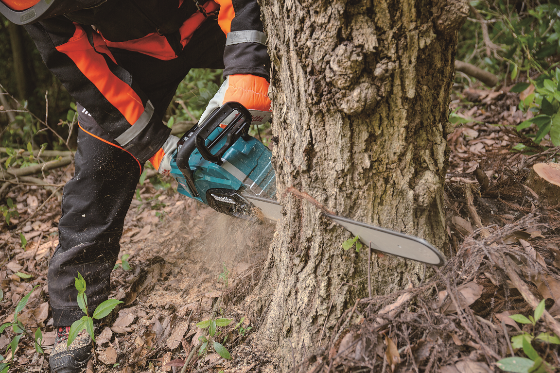 MAKITA Akumulátorová reťazová píla 400 mm Li-ion XGT 40V, bez akumulátora (UC030GZ01)