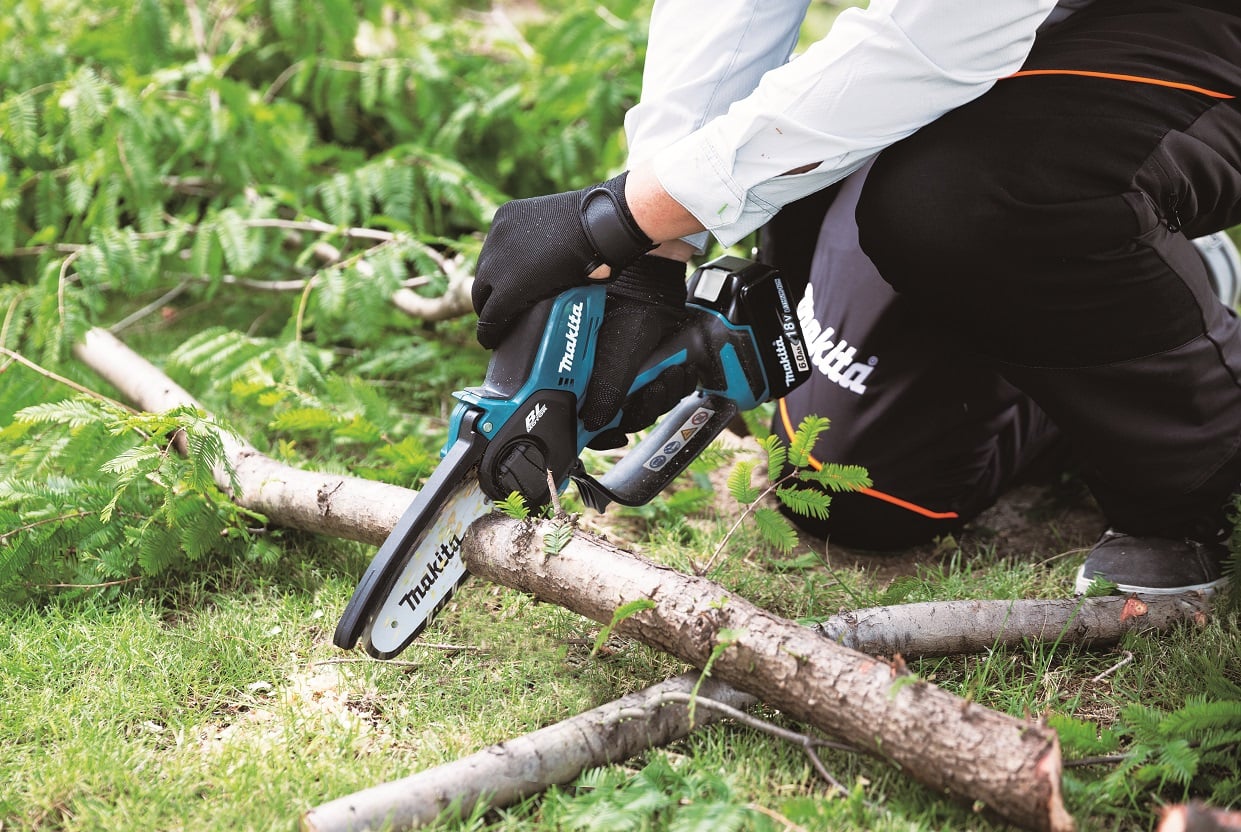 MAKITA Akumulátorová vyvetvovacia píla 150 mm Li-ion LXT 18V/1x5,0 Ah