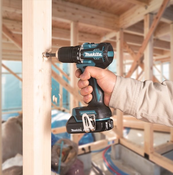 Makita DDF487Z Akumulátorový skrutkovač Li-ion LXT 18V, bez batérie Z