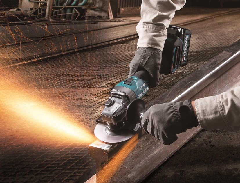 MAKITA GA005GM201 Aku úhlová bruska 125mm Li-ion XGT 40V/4,0Ah