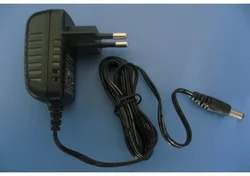 Napájecí adaptér 12V, 1A