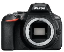 Nikon D5600 Black tělo (VBA500AE)