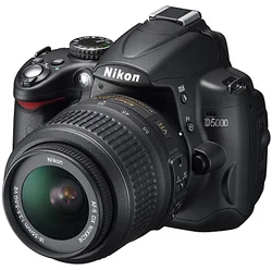 NIKON zrcadlovka D5000 + 18-55 AF-S DX VR, 12.3 MPix