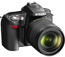 Nikon zrcadlovka D90 + 18-55 AF-S VR, 12.3 MPix