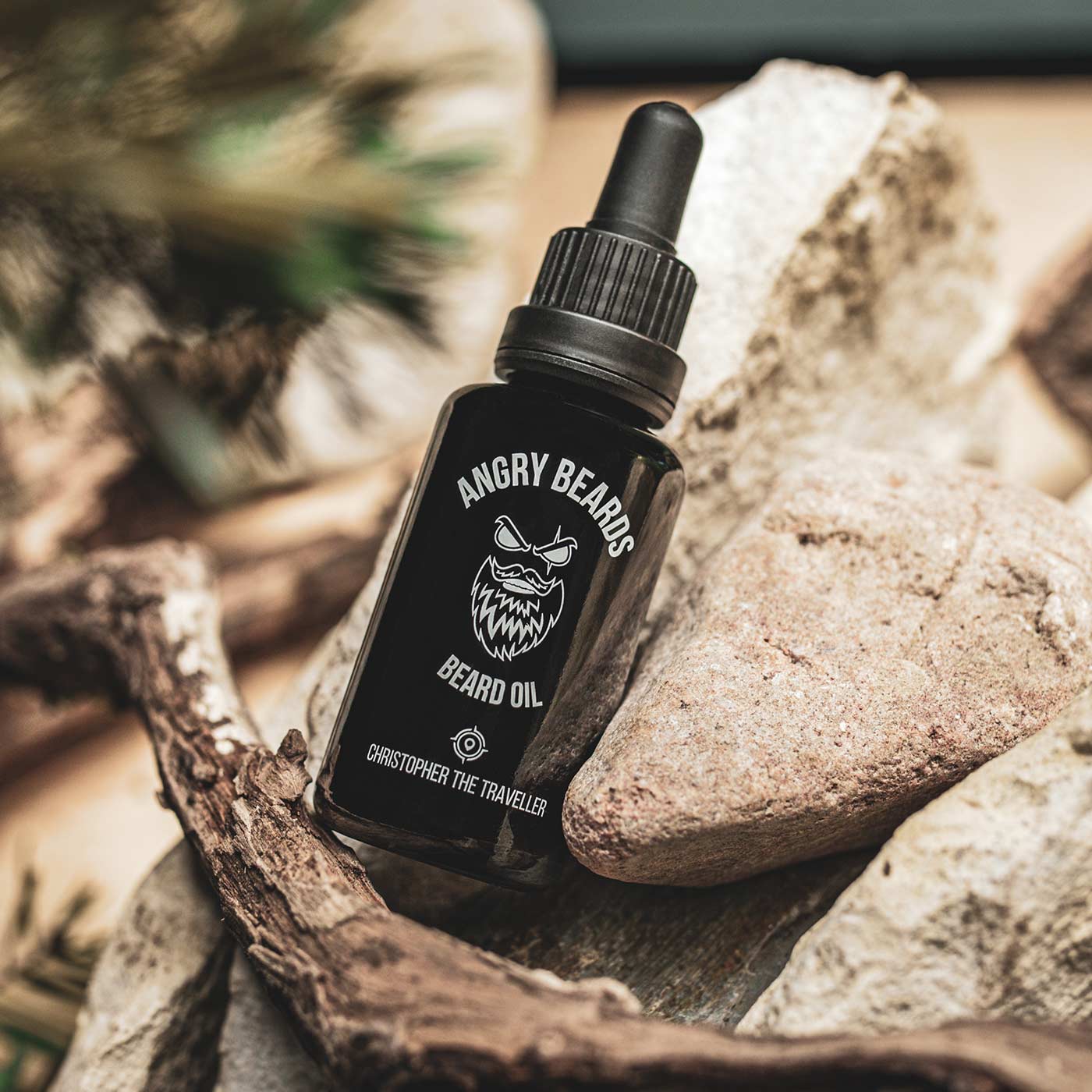Olej na fúzy Angry Beards Christopher the Traveller 30 ml