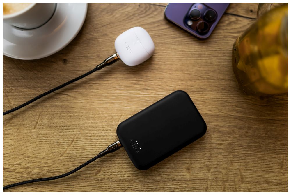 Powerbanka FIXED MagZen (2nd gen.) s bezdrátovým nabíjením a podporou MagSafe, 10 000 mAh, černá