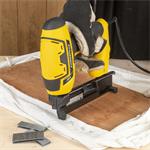 Powerplus POWX13801 - Elektrická sponkovačka / hřebíkovačka 800W