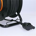 Predlžovací kábel s bubnom Solight, 1 zásuvka, vonkajší, 50 m gumový kábel, 3x 1,5 mm2, IP44