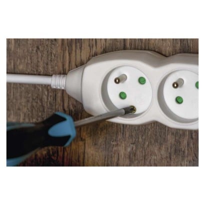 Prodlužovací kabel 7 m / 5 zásuvek / bílý / PVC / 1,5 mm2