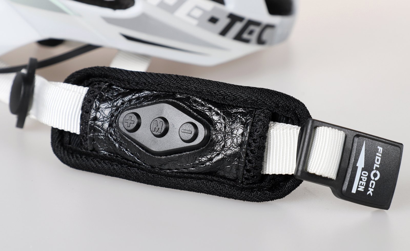 Safe-Tec TYR 3 White S (53cm - 55cm)