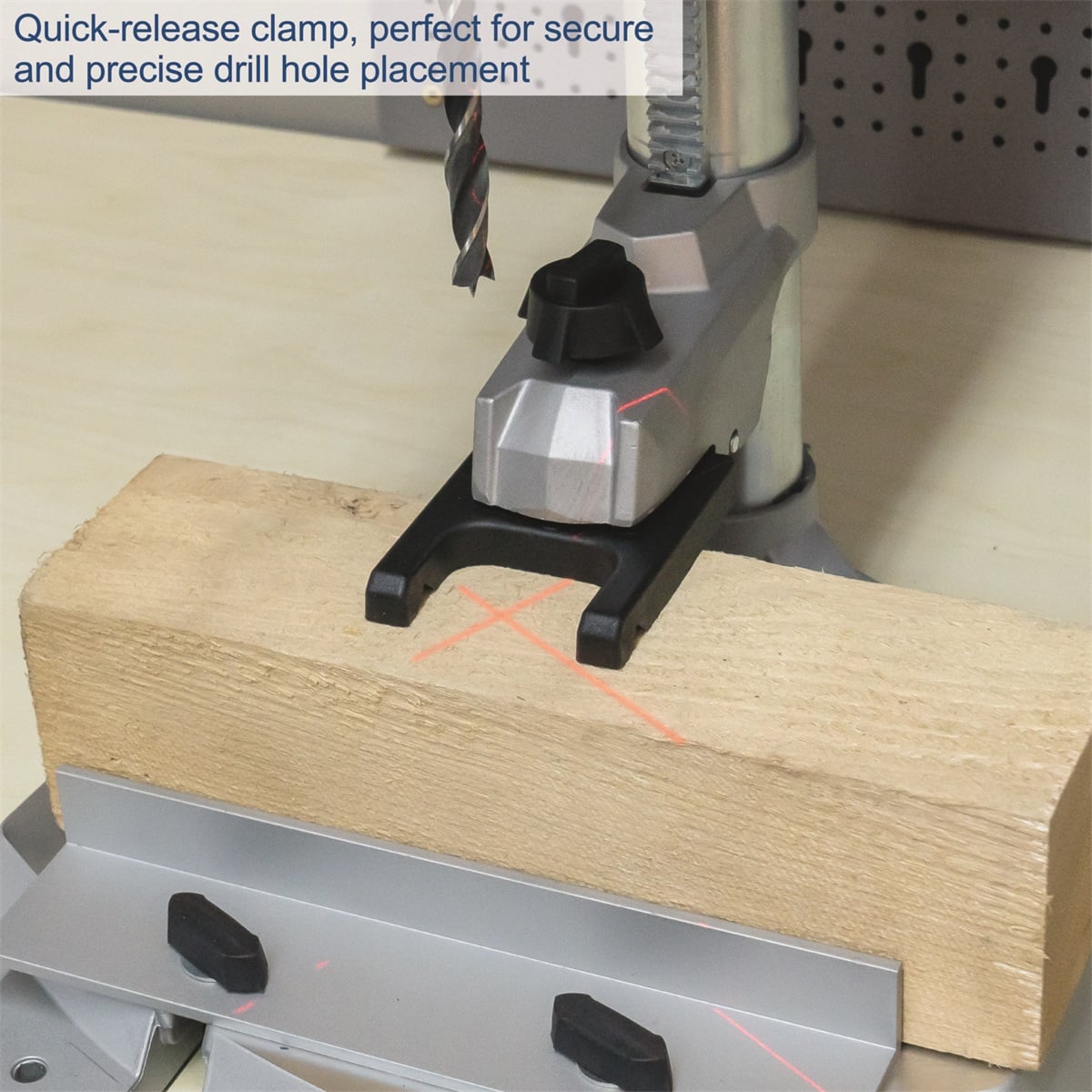 Scheppach DP 55 stojanová vŕtačka s krížovým laserom