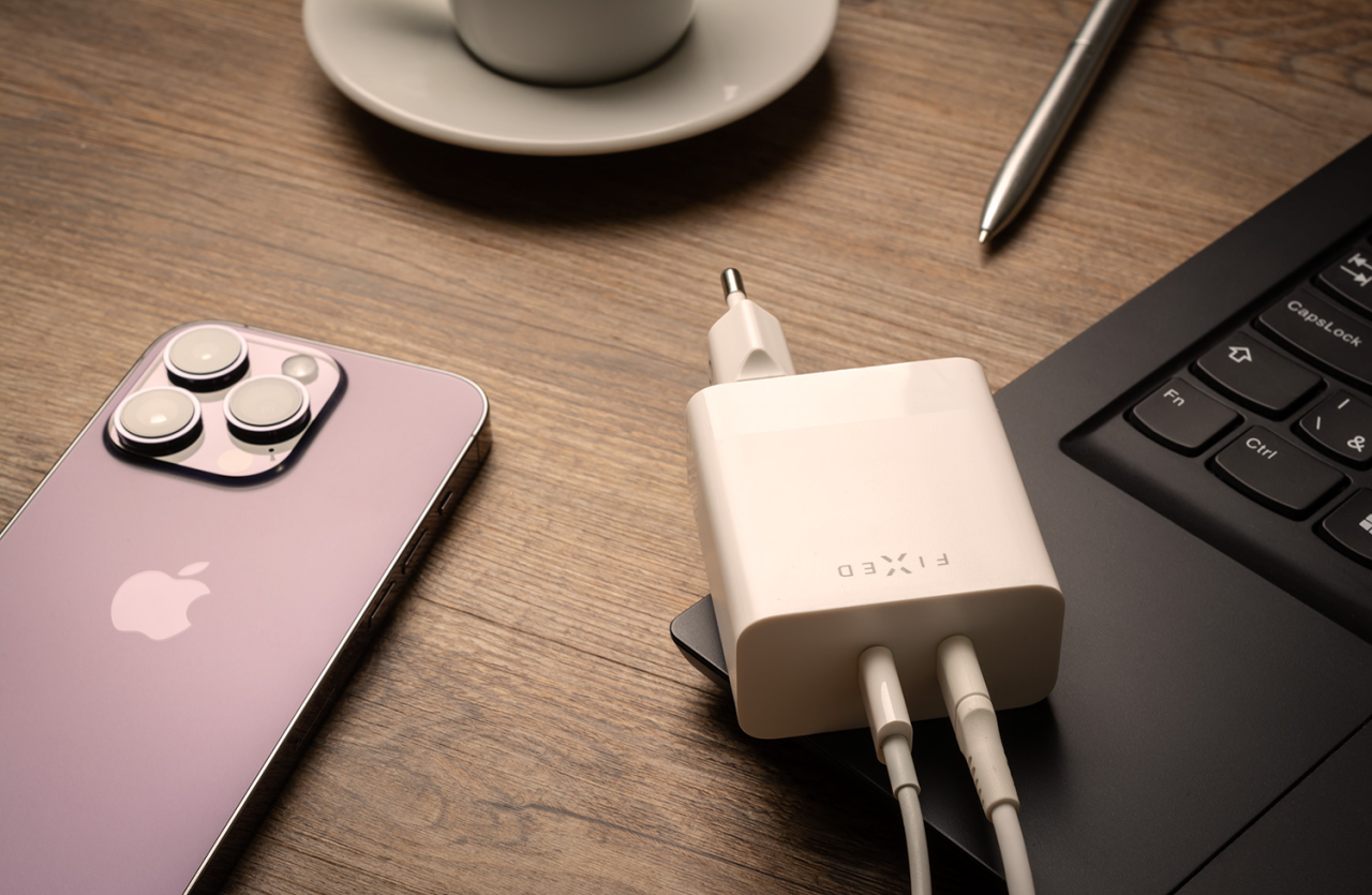 Sieťová nabíjačka FIXED s výstupom 2x USB-C, podpora PD, 65 W, biela