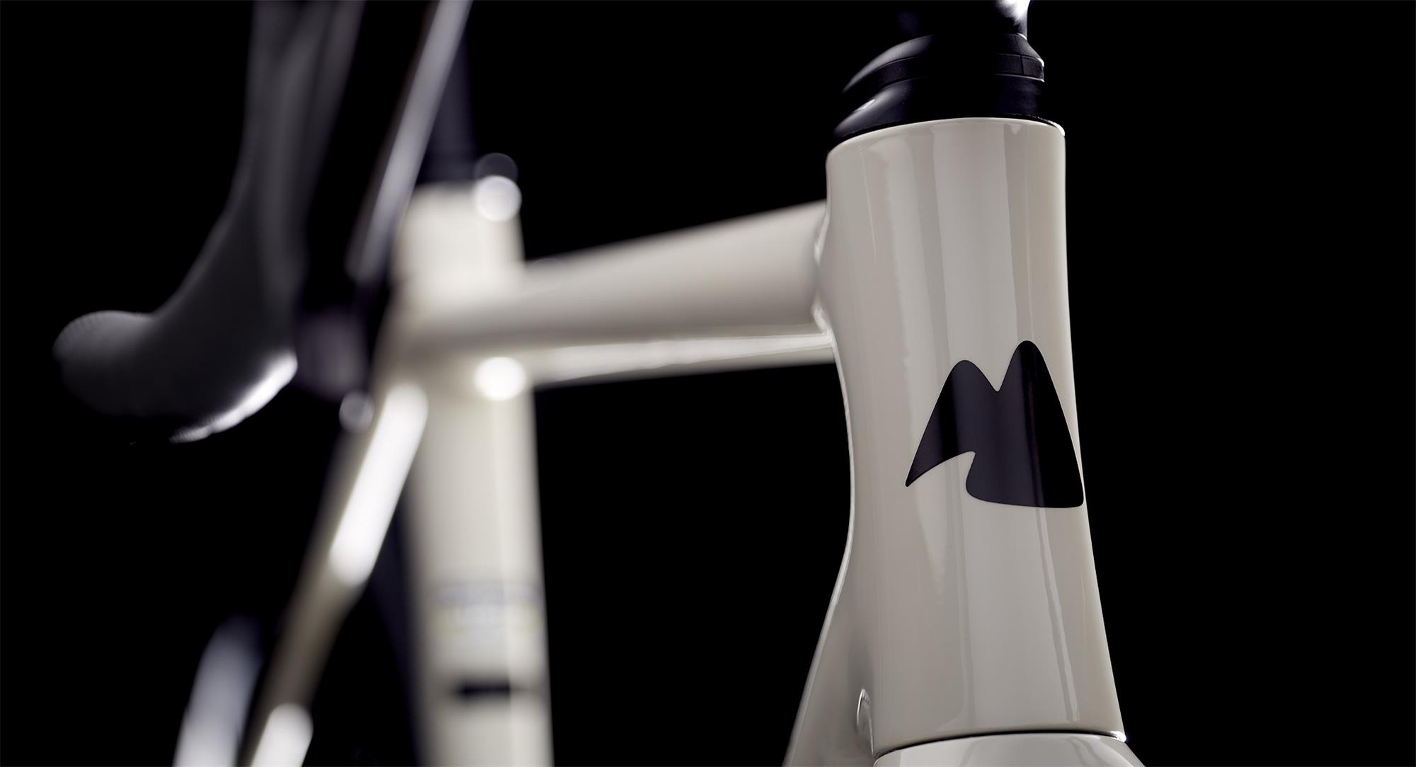 Silniční kolo MMR ADRENALINE 00 PLUS - Light Grey N Black - vel.S  24/2025