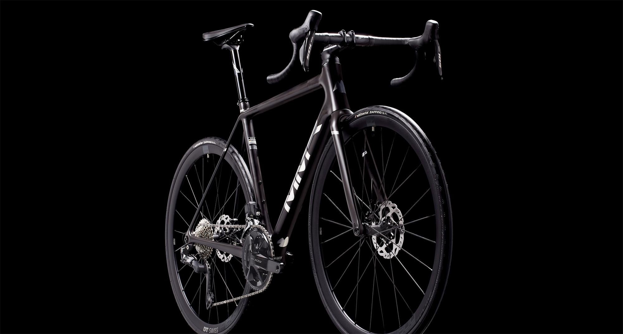 Silniční kolo MMR ADRENALINE 30 - Carbon N Chrome - vel.S 24/2025
