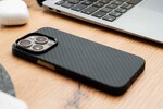 Swissten MagCarbon Pro pre Apple iPhone 17 Pro Max, iPhone 18 Pro Max, čierne