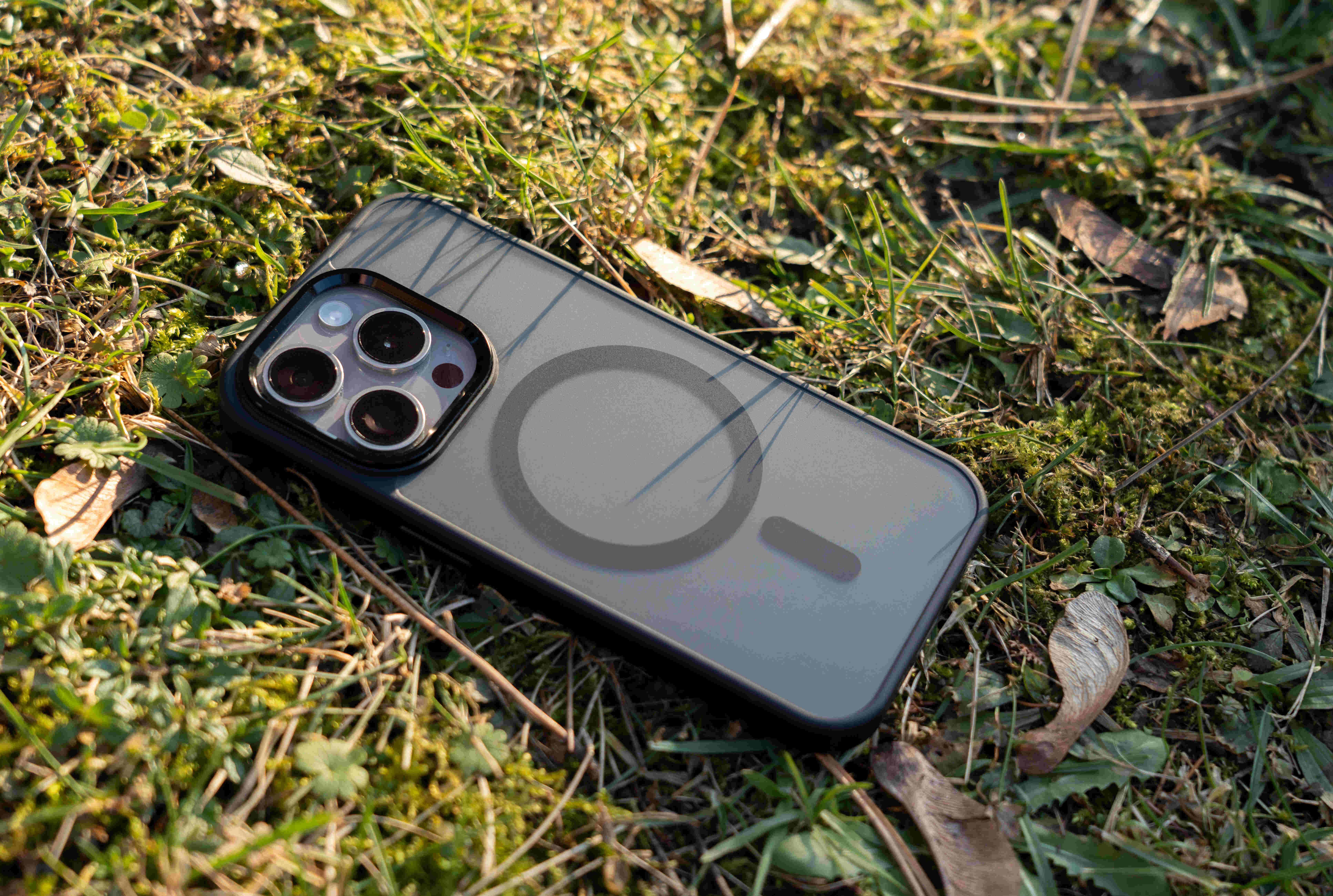 Swissten MagStick Flex Pro Apple iPhone 13 Mini, černé