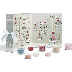 Yankee Candle Snow Globe Wonderland adventní kalendář kniha votivní svíčka 12 x 37 g + čajová svíčka 12 x 9,8 g + skleněný svícen