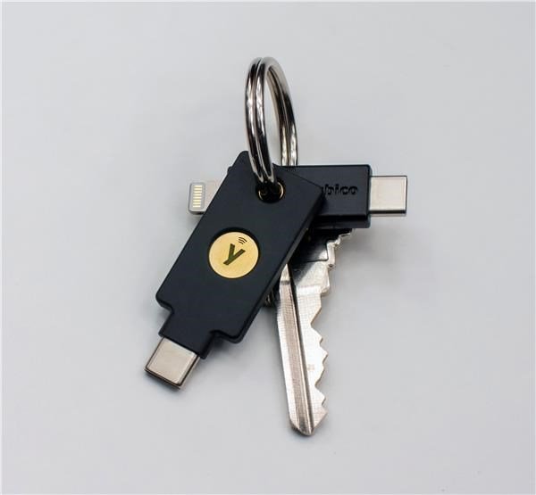 YubiKey 5C NFC - USB-C, kľúč/token s viacfaktorovou autentizáciou, podpora Smart Card (2FA)