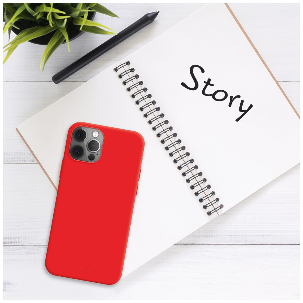 Zadní pogumovaný kryt FIXED Story pro Apple iPhone 15, červený